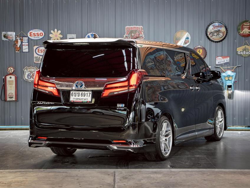TOYOTA Alphard 2.5 HV 4wd ปี 2022 รถใช้น้อยมา วิ่ง 50,000 กม แท้ๆ