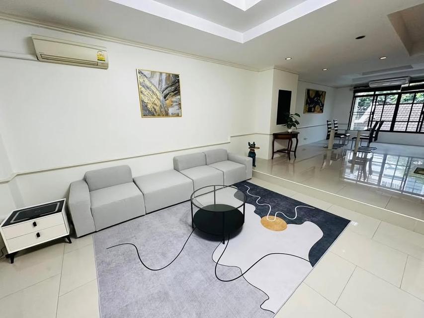 TOWNHOME สุขุมวิท ซอย 3 ใกล้มหาวิทยาลัย น้องๆนักศึกษาอยากจะหารกันเพื่ออยู่ หรือมองหาทำเลดีๆ สำหรับทำธุรกิจปล่อยเช่าAirbnb  9