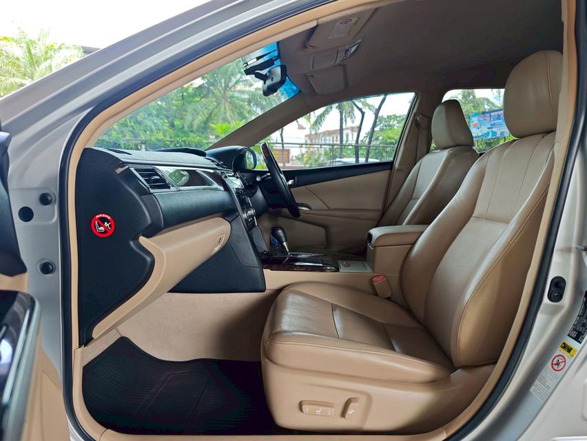 Toyota Camry 2.5 HV CD ปี 2012  6