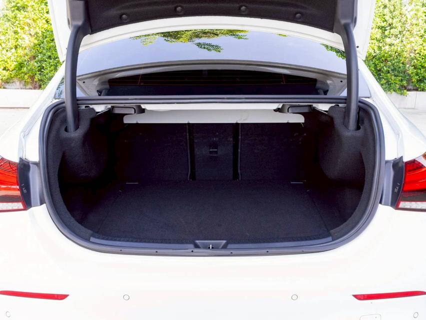 Mercedes Benz A200 AMG ปี จด 2021 12