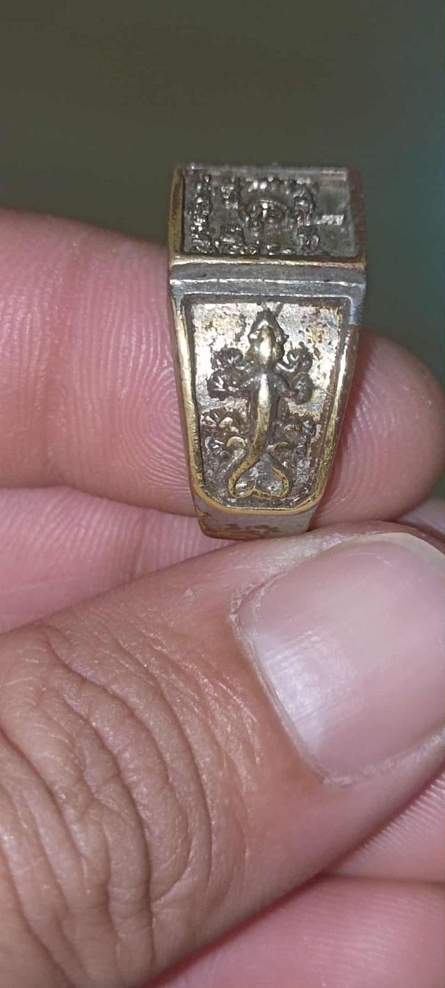 แหวนหลวงพ่อพี่เลี้ยงวัดจอมเกษ 2