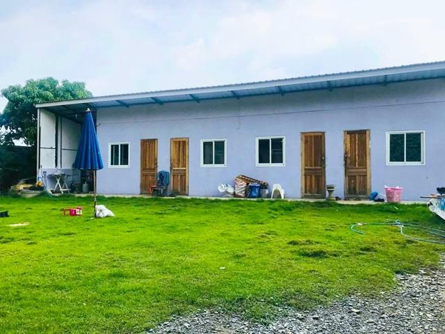 ลานจอดรถ 600 ตร.ม. พุทธสาคร เศรษฐกิจ ให้เช่าบ้าน โกดัง 2 ชั้น 250 ตร.วา. เทศบาลสวนหลวง 1.8 กม.5 นอน 6 น้ำ กระทุ่มแบน 6