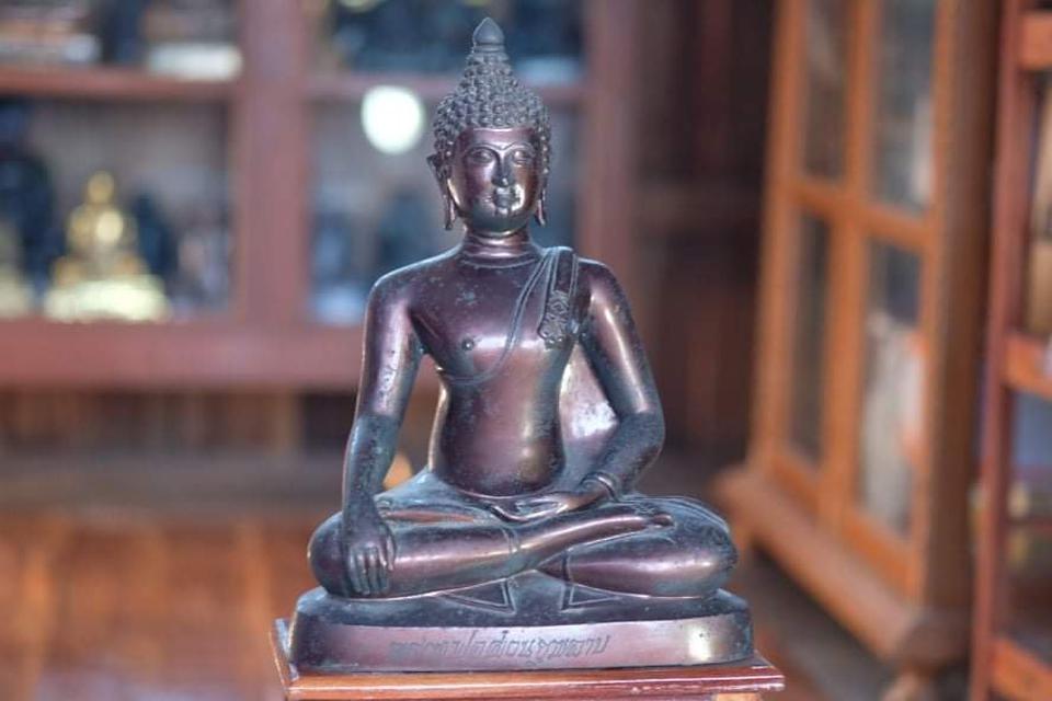 หลวงพ่อสวนกุหลาบ ทองเหลืองรมมันปู 
หน้าตัก9นิ้ว ไซส์ใหญ่ๆไม่ทราบปี
 1