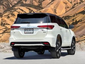 ปี 2018 TOYOTA FORTUNER, 2.8 TRD SPORTIVO 4WD (Black Top)