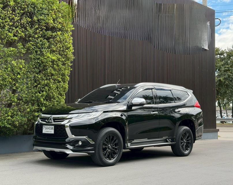 Mitsubishi Pajero 2.4GT ปี17