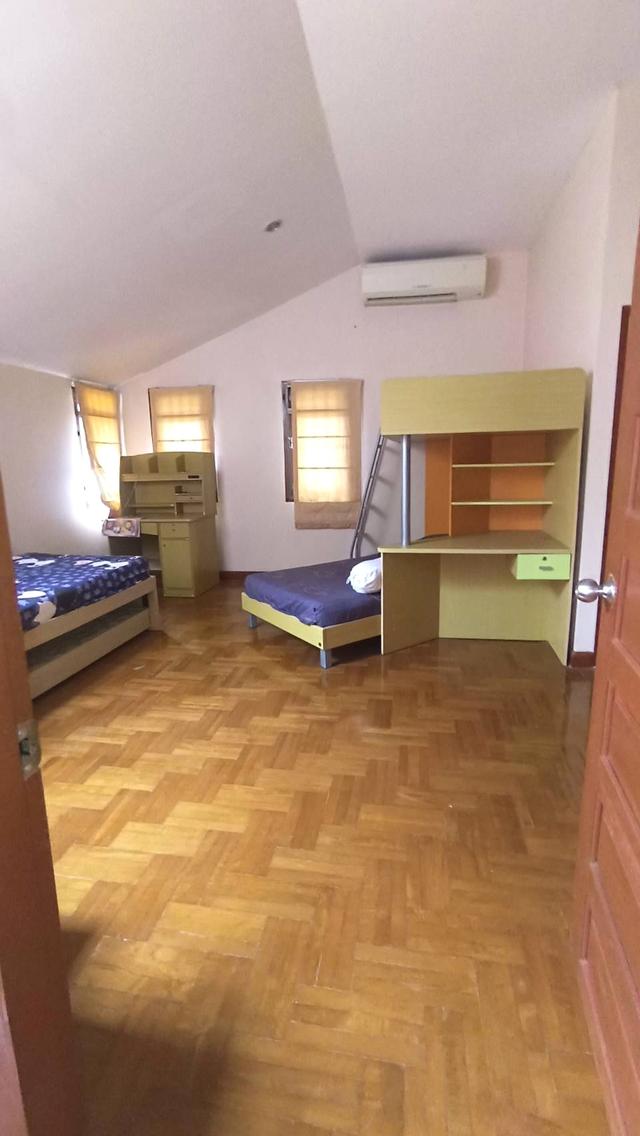 Vายบ้านภูฟ้าสวยพร้อมอยู่ดิดถนนธนะรัชต์เขาใหญ่ อำเภอปากช่องจังหวัด 4