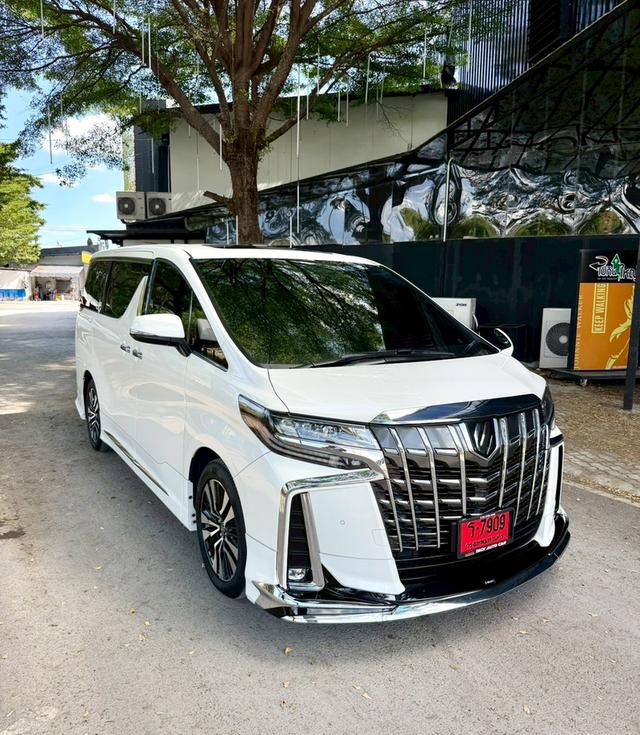Toyota ALPHARD 2.5SC PACKAGE สีขาว ปี 2024 ไมล์ 40,000 กม.