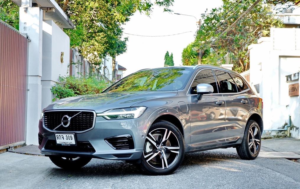 Volvo XC 60 T8 R-Design 4WD SUV ปี 2018 วิ่ง 65,xxx KM.