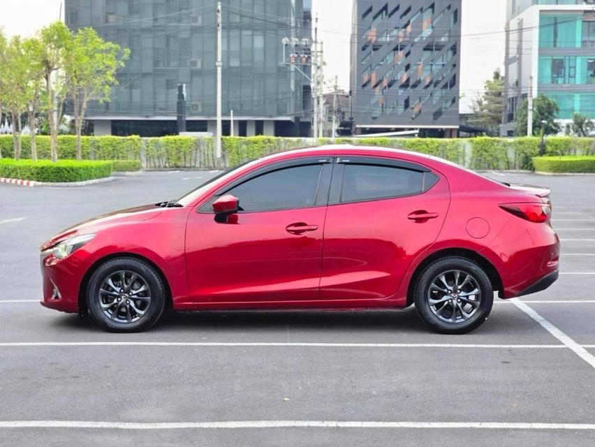 รหัส QT7841 Mazda2 Skyactive 1.3 Sport High connect เกียร์ Auto สีแดง ปี2018 9