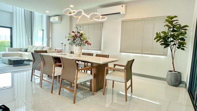 MEGAบางนา 700ม. MRT ศรีลาซาล 4.4 กม.ให้เช่าบ้านใหม่สุดหรู 2 ชั้น 95ตร.วา. 330ตร.ม. หรูหรา พร้อมเฟอร์ฯ 6แอร์ 4-5นอน 5 น้ำ 4