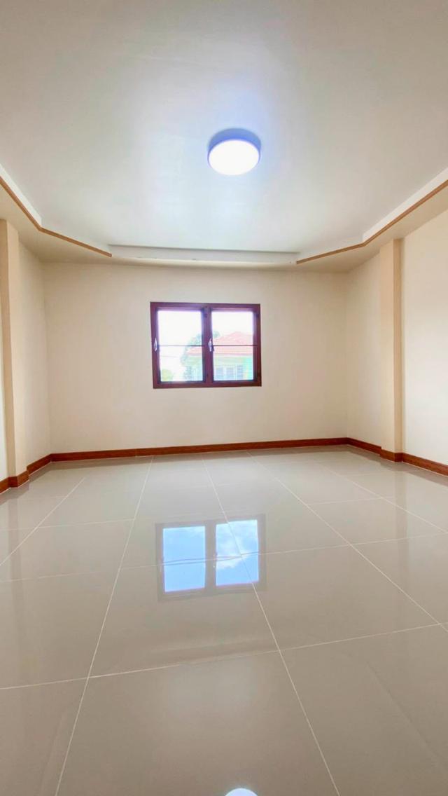 🛒 ทำเลดีบางใหญ่ ใกล้เซ็นทรัลเวสต์เกตและตลาดบางใหญ่! 🏡 ✨ ขายทาวน์เฮ้าส์ 2 ชั้น มบ.พร้อมจิตร ถนนกันตนา 17 ตร.ว. 2 นอน 2 น้ำ เพียง 1.69 ล้าน ฟรีโอน ✨ 13