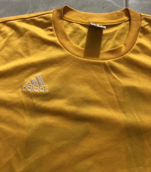 เสื้อกีฬา สีเหลือง 5