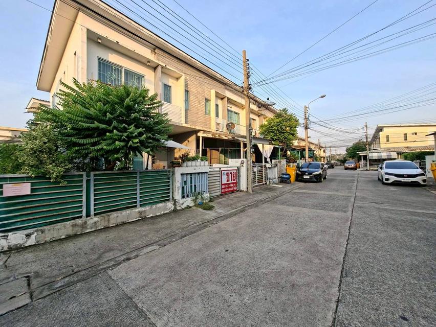 ขายทาวน์เฮ้าส์ 2 ชั้น หลังมุม หมู่บ้านเดอะคอนเนค สุวรรณภูมิ 12a ซอยกิ่งแก้ว 37 (N.1999) 16