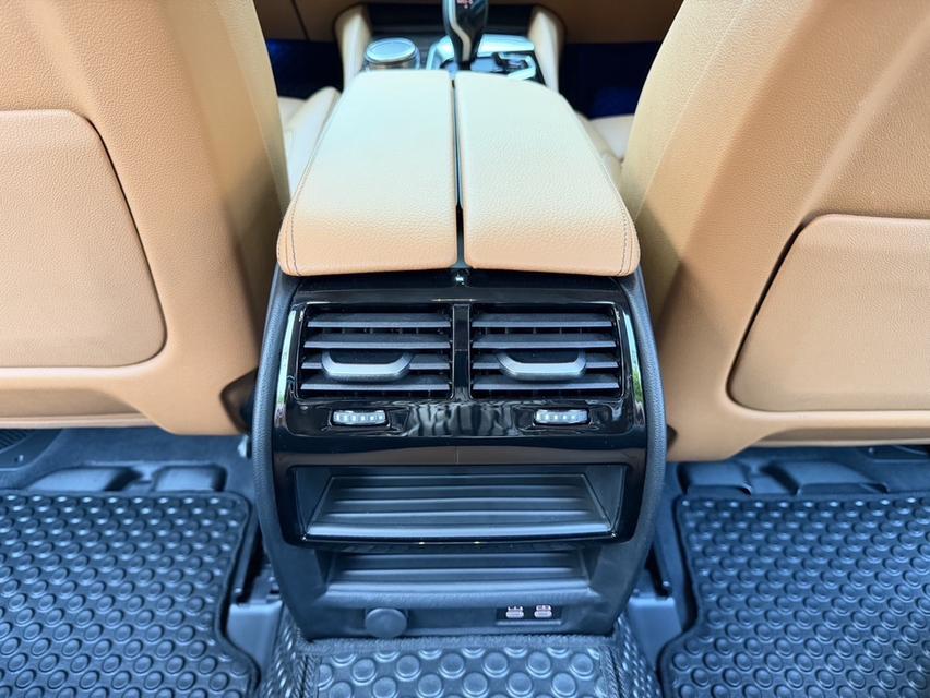 รหัสรถ AP3434 Bmw 530e Luxury Plug-in Hybrid LCI ปี 24 สีเทาดำ รูปที่ 13