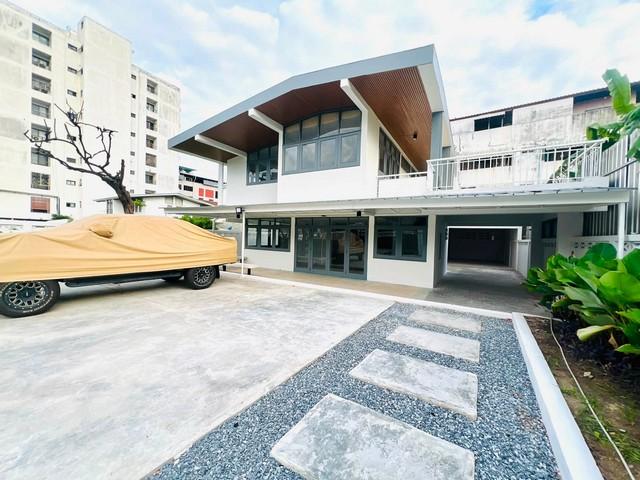 ให้เช่าบ้านเดี่ยว 2 ชั้น 111 ตรว. 3 ห้องนอน รีโนเวทใหม่ ทำเลศักยภาพใจกลางชุมชน ย่านประชานิเวศน์ 1 ประชาชื่น ใกล้ตลาดบองม 4
