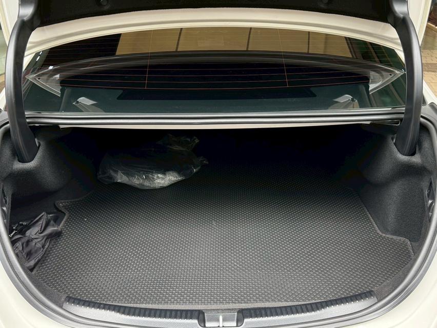รหัสรถ WMT912 BENZ C350e AMG Dynamic รถปี 2023 จดปี 2025 17