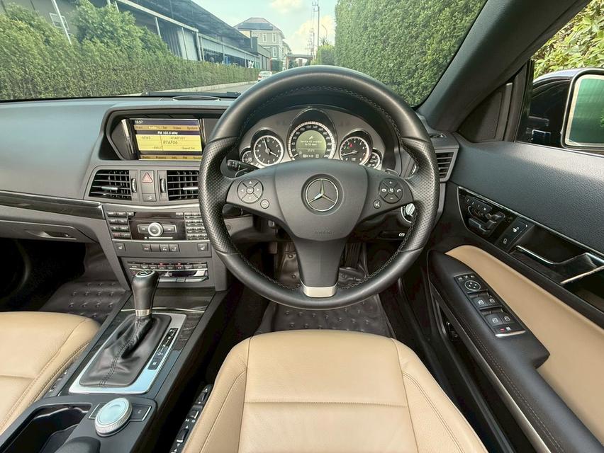 Mercedes-Benz E 200 Cabriolet AMG Dynamic (W207) ปี 2011 รูปที่ 9