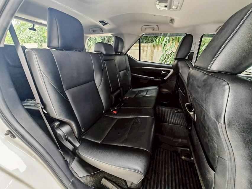 2021 TOYOTA FORTUNER 2.4V 11