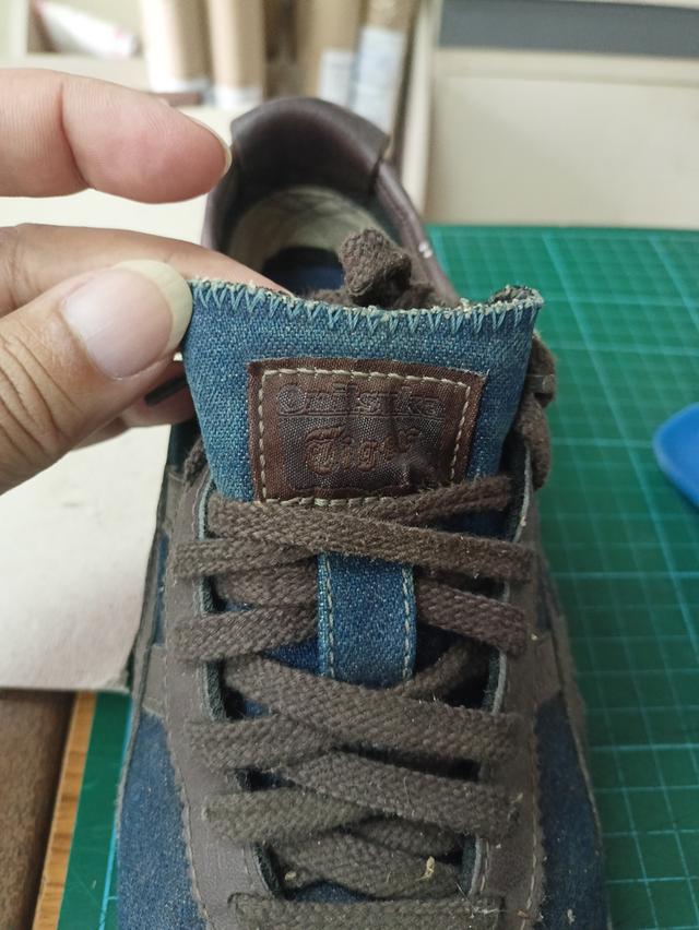 รองเท้า onitsuka tiger