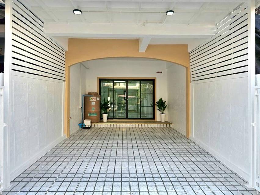 หมู่บ้านบัวทองธานี ฝั่งตรงข้ามสมบัติบุรี 4