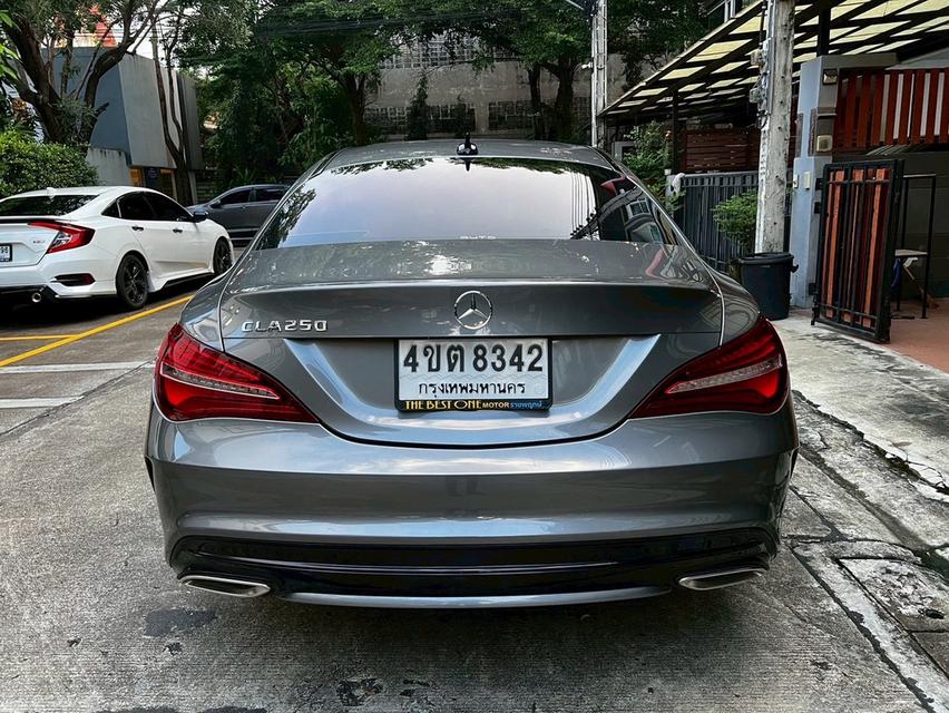 Mercedes benz CLA250 (2016)