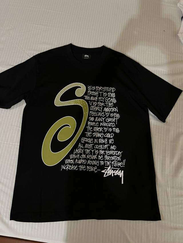 เสื้อยืดsttussyมือสอง