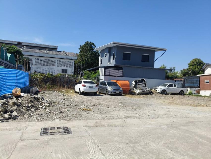 ที่ดินพร้อมสิ่งปลูกสร้างโรงจอดรถ 18