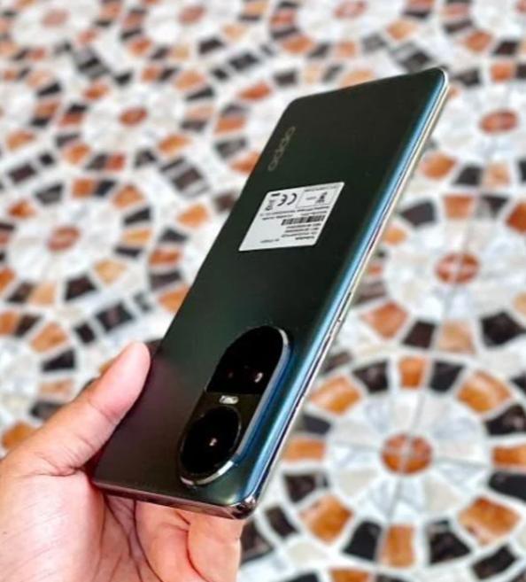 โทรศัพท์ OPPO Reno10 สีดำ 6