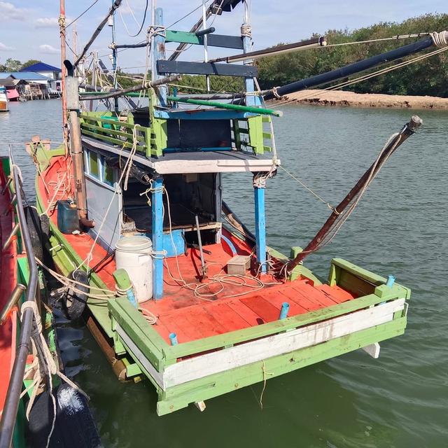 เรือประมงพื้นบ้าน เครื่อง Yanmar  3