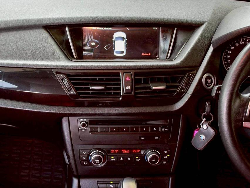 BMW X1 Sdriver 1.8i Sport ปี 2015 โฉม ปี 09-16 เครื่อง เบนซิน รถบ้านเดิม รถสภาพเดิมๆ ไมล์ 216,104 km. รูปที่ 13