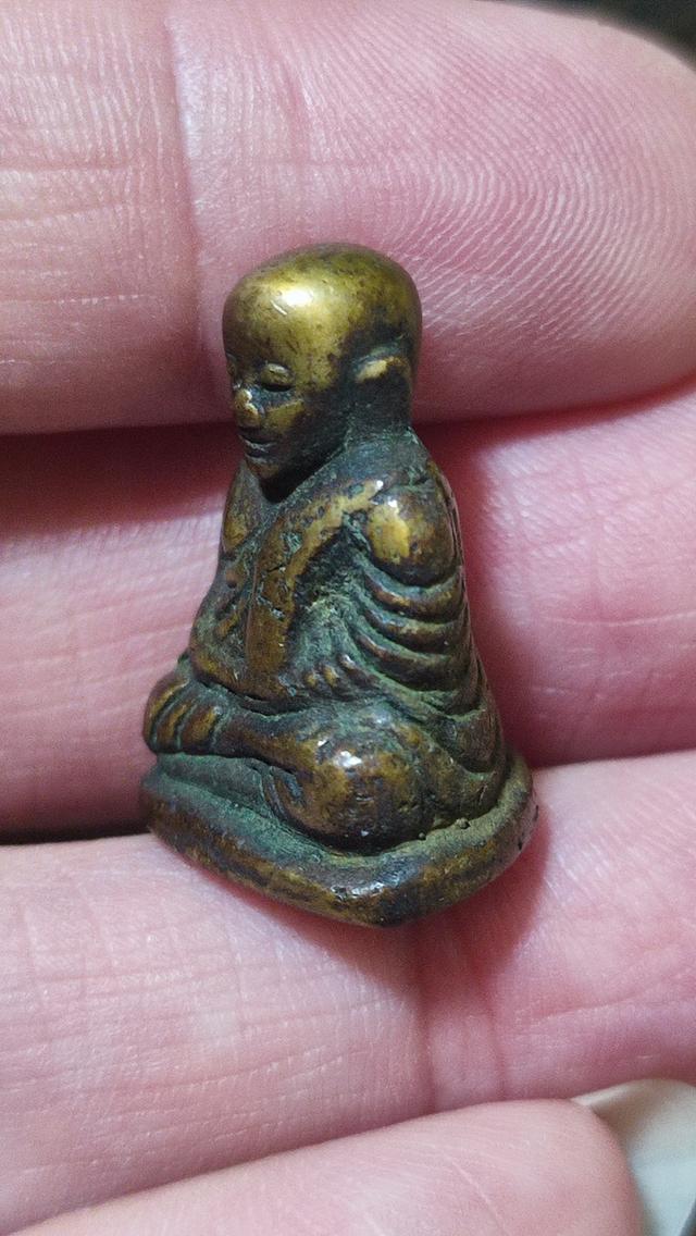 พระเครื่องเนื้อเก่า พระบ้าน