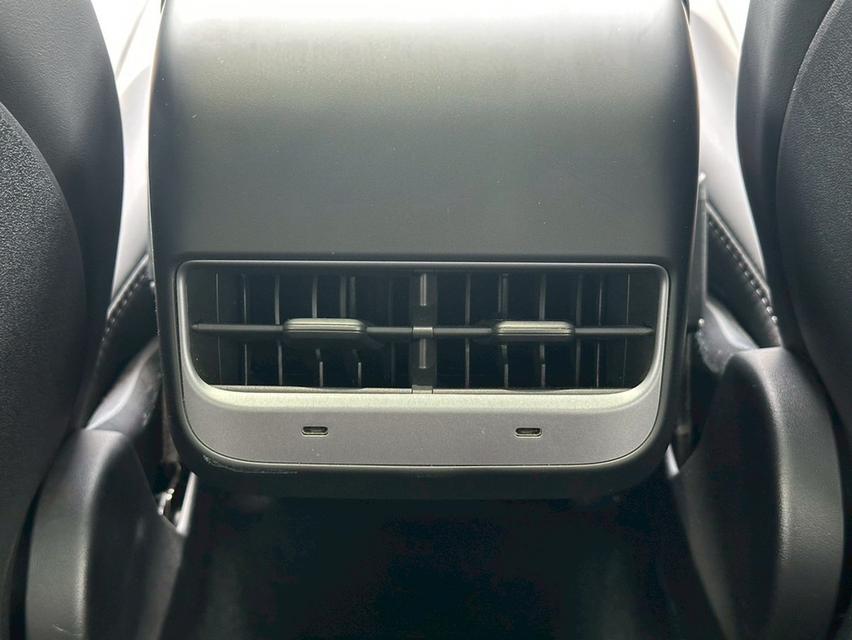 Tesla Model Y Long Range 2023  16