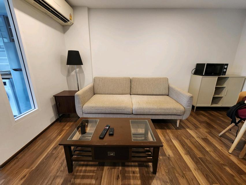 [ปล่อยเช่า] The Room 79 (สุขุมวิท 79) ใกล้ BTS อ่อนนุชเพียง 3 นาที (200 ม.) ห้องมุม 58ตร.ม. 2ห้อง 1รับแขก 1ครัว อาคารแรก เพียง25k 2
