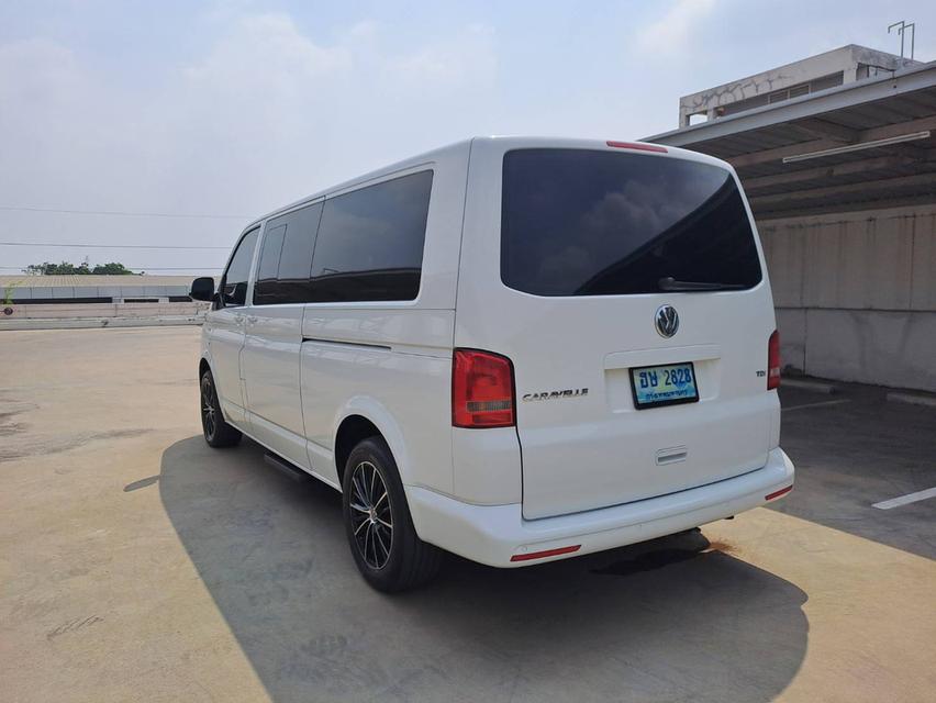 VOLKSWAGEN CARAVELLE 2.0 TDI ปี2014 สีขาว