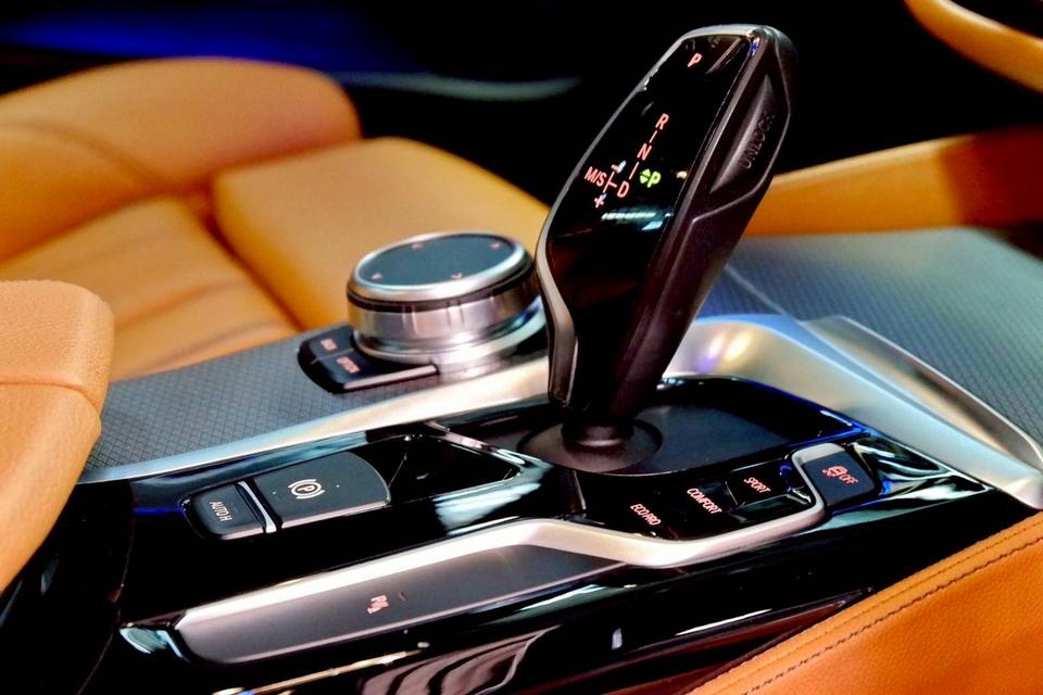 BMW 520d M Sport ปี 2020 ไมล์ 13x,xxx KM 8