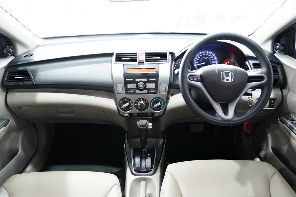 HONDA CITY 1.5 V CNG AT ปี 2012 จด 2013 สีแดง 4