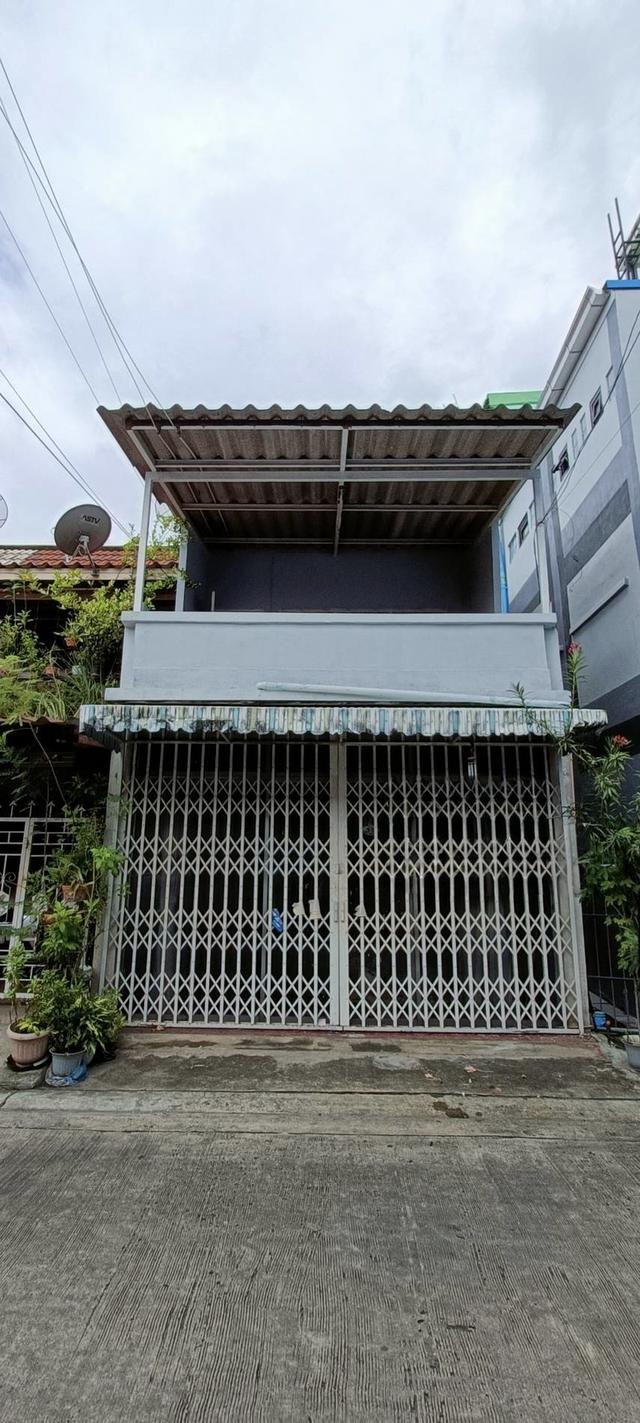 ทาวน์เฮ้าส์ 2 ชั้น ปากซอยเรวดี 49 1