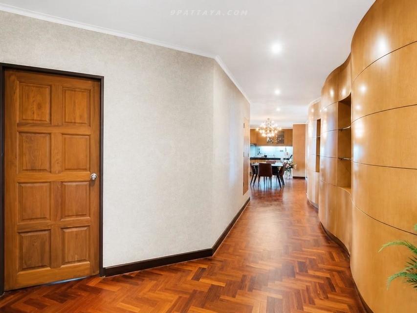 For Rent — Large Beachfront Condo at Goldensand Beachside Condominium, Pattaya 210sqm 3 bedrooms 3 bathrooms on 16th floor 9