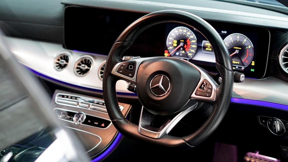 Mercedes-Benz E300 AMG Dynamic Coupe