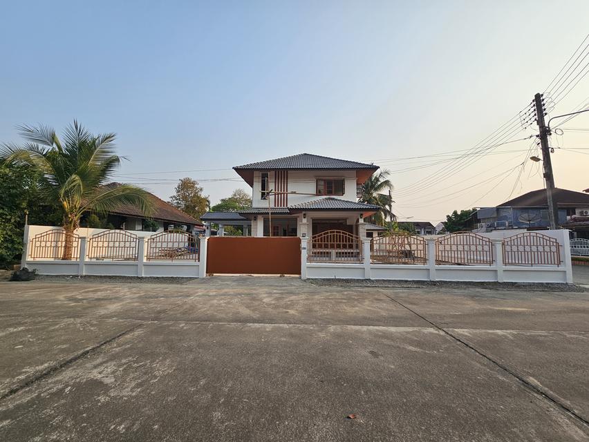 บ้านสันผีเสื้ออำเภอเมืองเชียงใหม่ ในโครงการรุ่งเรืองเลควิว 12