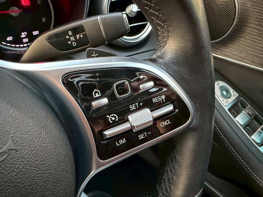 รถสุดหรูยอดนิยม เครื่องยนต์ดีเซล ขับสนุกBenz C220d AV Facelift ปี2020 จด 2021 สีดำ รูปที่ 12