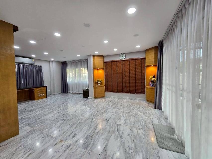 หมู่บ้านอารียา นาคนิวาส ลาดพร้าว 71 ถนนลาดพร้าว แขวงลาดพร้าว เขตลาดพร้าว กรุงเทพมหานคร 7