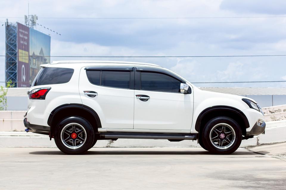 ISUZU Mu-X 3.0 4WD A/T ปี 2013 จด 2014  9