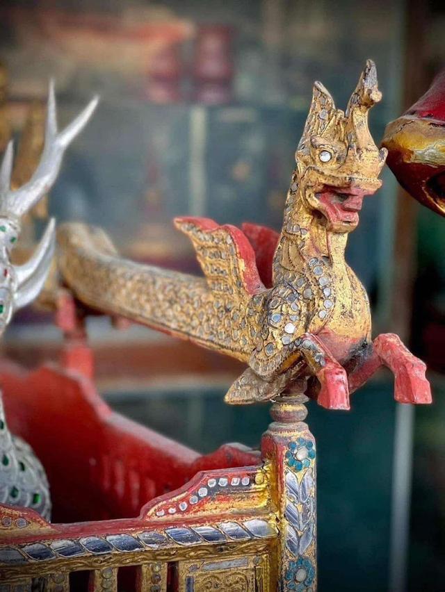 ธรรมมาสน์ไม้ ธรรมมาสโบราณ ชุดใหญ่ ศิลปะล้านนา อายุกว่า80ปี แท่นพระเทศนา 4