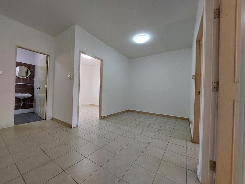 ให้เช่าราคาถูกทาวน์โฮม 2 ชั้น 3 ห้องนอน , 2 ห้องน้ำ , 1 โถงลึก , 1 ลานซักล้างมีหลังคา, จอดรถหน้าบ้านได้ 1 คัน หมู่บ้านพนาลี 1 ซอยเทียนทะเล 32 13