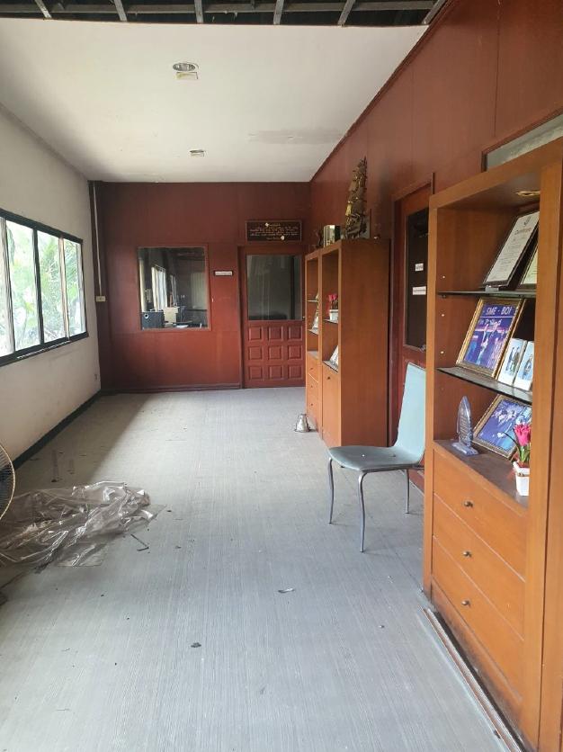 ที่ดินโรงงานและบ้านผู้บริหารหรู โรงงานพร้อมใบอนุญาต บ้านพักคนงาน โรงอาหาร ที่จอดรถ ป้อมยาม เนื้อที่ 9 ไร่  นครหลวง อยุธยา 35 ล้าน จาก 45 ล้าน 4