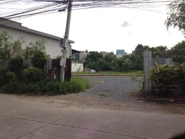 ขายที่ดินถมแล้ว 326 ตร.ว. ซอยลาดพร้าว 130 แยก 6 ปากซอยมีรถไฟฟ้า 4
