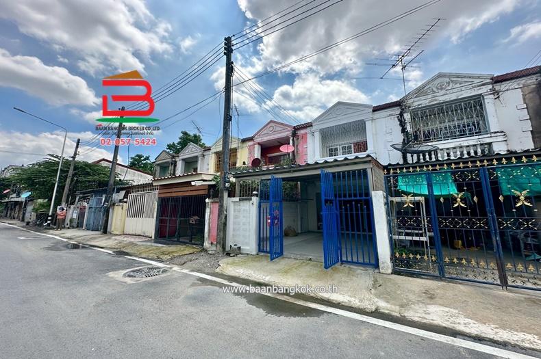   ทาวน์เฮาส์ 2 ชั้น ซอยรังสิต-นครนายก 61 เนื้อที่ 18.4 ตรว. ถนนรังสิต-นครนายก ตำบลประชาธิปัตย์ อำเภอธัญบุรี จังหวัดปทุมธานี 1