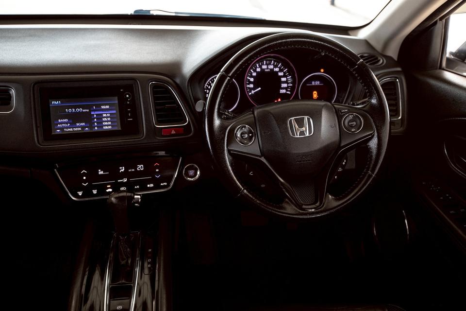 Honda Hrv 1.8 EL สีขาว ปี 2016 15
