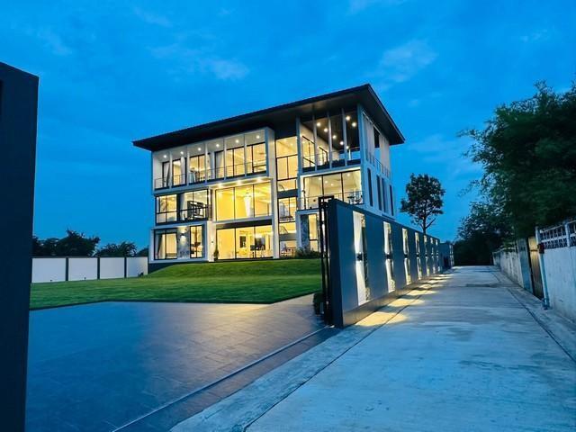 ให้เช่าบ้าน 3.5 ชั้น หลังใหญ่ ย่านดอนเมือง ซอยโกสุมรวมใจ 37 แขวงดอนเมือง เขตดอนเมือง 1